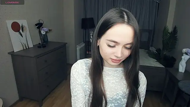 YvonneRobes online show from 13, 2, 2026