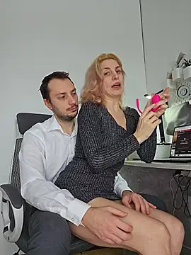 Lovebackground online show from 12, 2, 2026