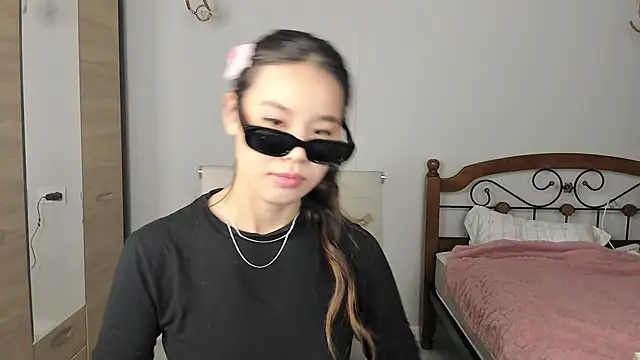 Snapshot of amiya_cute chatting on 11, 2, 2026 amiya cute online show from 11, 2, 2026