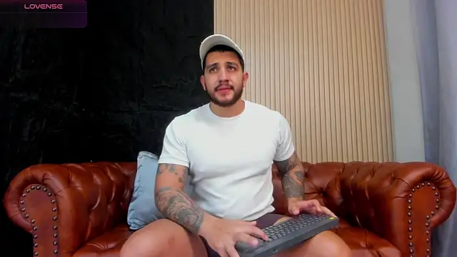 KyleNorth  online show from 18, 4, 2026