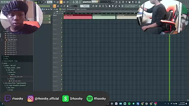 Snapshot of YourLittleBoyfriend chatting on 22, 12, 2025 YourLittleBoyfriend online show from 22, 12, 2025