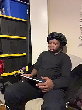 Snapshot of YourLittleBoyfriend chatting on 24, 2, 2026 YourLittleBoyfriend online show from 24, 2, 2026