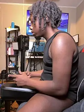 Snapshot of YourLittleBoyfriend chatting on 16, 3, 2026 YourLittleBoyfriend online show from 16, 3, 2026