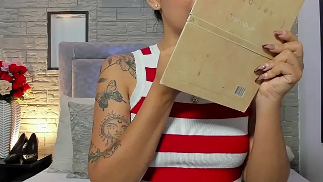 Snapshot of LanaRouse chatting on 23, 2, 2026 LanaRouse online show from 23, 2, 2026