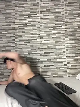 maxxcooper1 online show from 9, 3, 2026