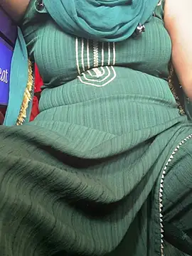 Snapshot of cute_mahi001 chatting on 16, 7, 2026 cute mahi001 online show from 16, 7, 2026