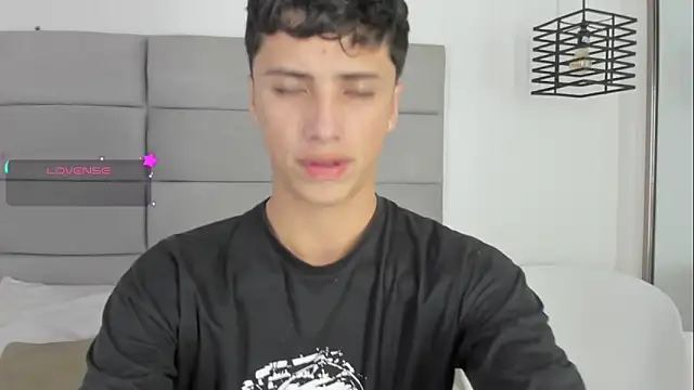 JoshClaarktt online show from 8, 4, 2026