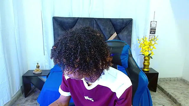 Snapshot of angelll18_ chatting on 13, 7, 2026 angelll18 online show from 13, 7, 2026