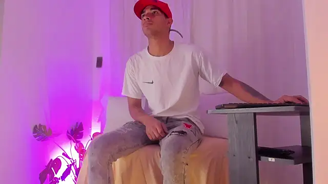 Snapshot of kings_of_heavens_ chatting on 8, 1, 2026 kings of heavens online show from 8, 1, 2026