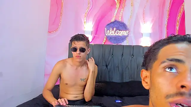 Snapshot of Hotsweet_Guys chatting on 22, 12, 2025 Hotsweet Guys online show from 22, 12, 2025