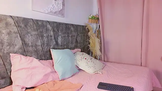 NanyMatrioska online show from 3, 3, 2026