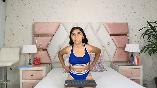 Snapshot of PerlaStar_t chatting on 6, 1, 2026 PerlaStar t online show from 6, 1, 2026