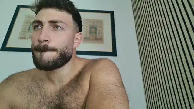Snapshot of mark_ariete chatting on 4, 8, 2026 mark ariete online show from 4, 8, 2026