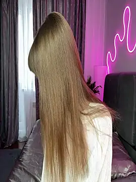 Moonliiine online show from 16, 12, 2025