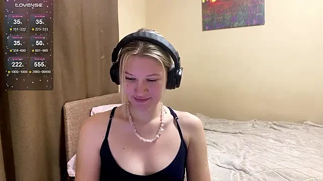 Snapshot of SkyeDavis chatting on 18, 1, 2026 SkyeDavis online show from 18, 1, 2026