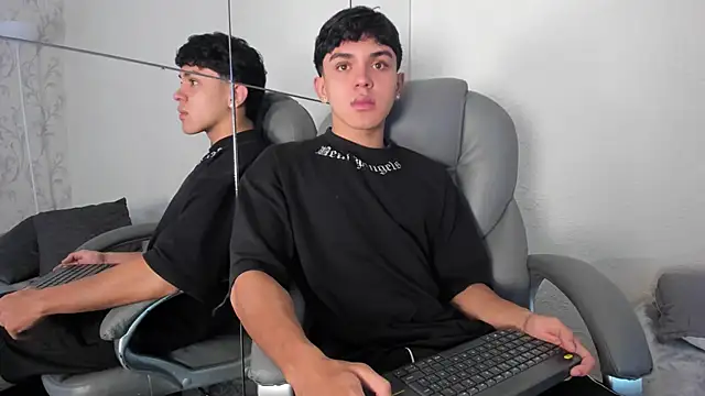  TaylorBlack online show from 10, 4, 2026