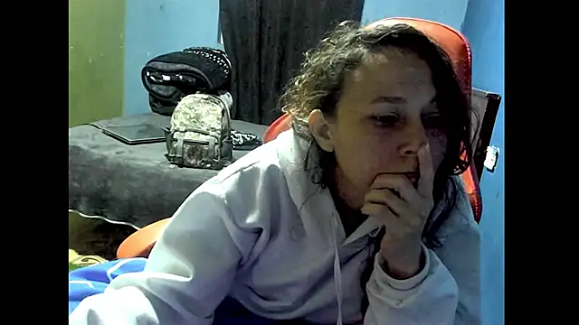 Snapshot of riquimona chatting on 24, 2, 2026 riquimona online show from 24, 2, 2026