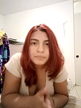 Snapshot of LUNARB23 chatting on 17, 12, 2025 LUNARB23 online show from 17, 12, 2025