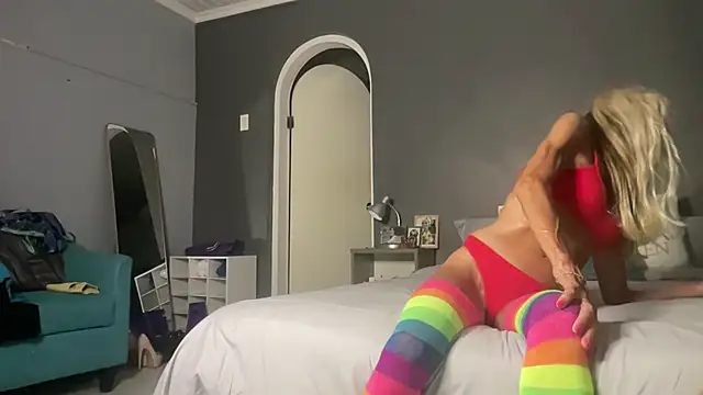 siennadiamond online show from 3, 2, 2026