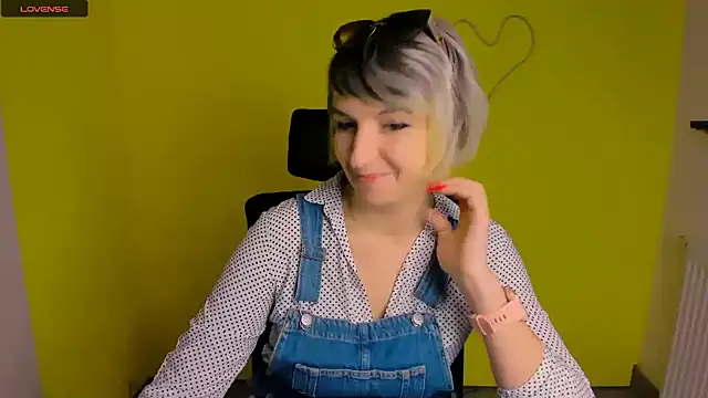 Lana Foxyy online show from 27, 4, 2026