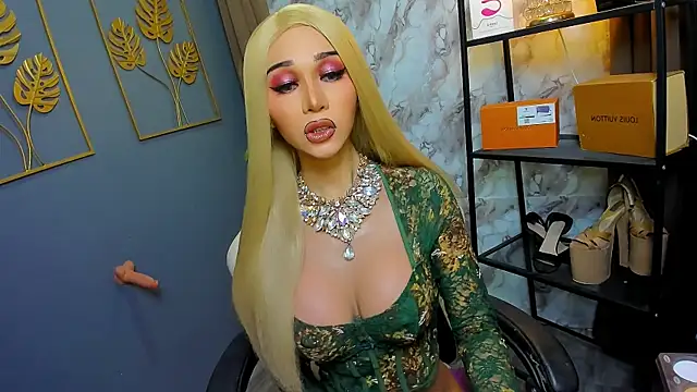 CelinaWintour online show from 21, 3, 2026