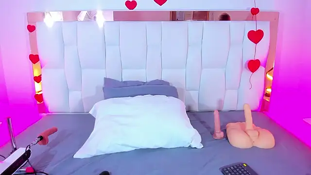 CamilleJuicy  online show from 12, 3, 2026