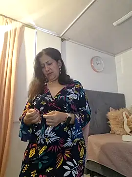 Snapshot of christy_ant chatting on 8, 7, 2026 christy ant online show from 8, 7, 2026