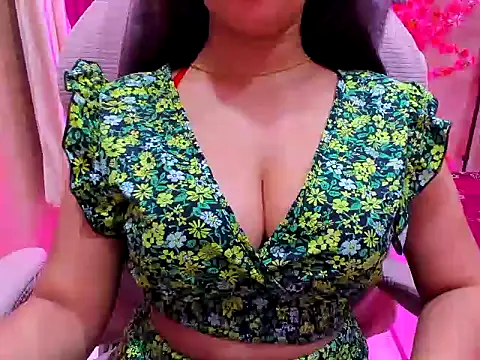 Snapshot of DimondGirl_ chatting on 15, 4, 2026 DimondGirl online show from 15, 4, 2026