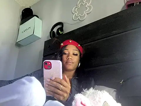 Ahlanacherae creamz online show from 20, 12, 2025