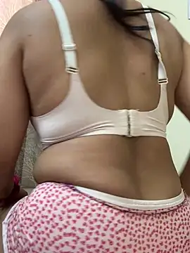 Snapshot of missmisha01 chatting on 7, 7, 2026 missmisha01 online show from 7, 7, 2026