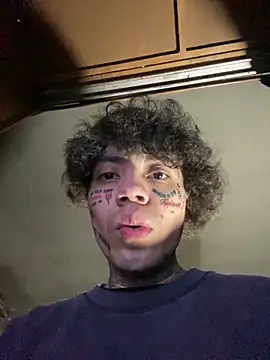 Snapshot of baby_young chatting on 20, 12, 2025 baby young online show from 20, 12, 2025