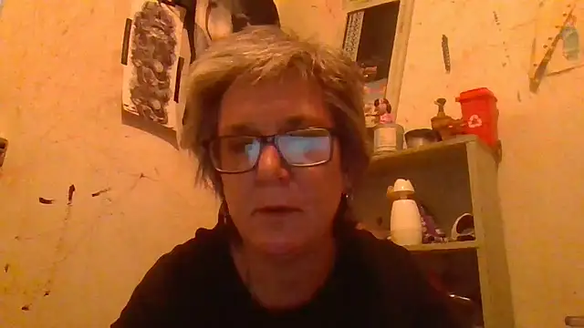 Snapshot of becky1111 chatting on 4, 6, 2026 becky1111 online show from 4, 6, 2026