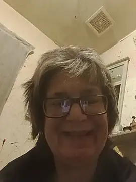 Snapshot of becky1111 chatting on 14, 7, 2026 becky1111 online show from 14, 7, 2026