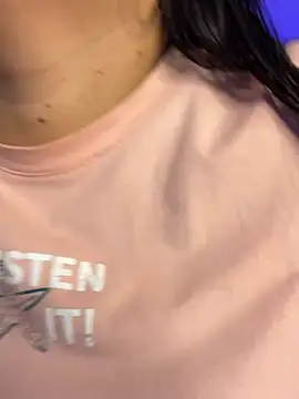 Snapshot of evelyn_harpeery chatting on 18, 6, 2026 evelyn harpeery online show from 18, 6, 2026
