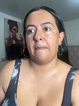 Snapshot of evelyn_harpeery chatting on 23, 6, 2026 evelyn harpeery online show from 23, 6, 2026