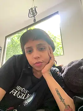 Snapshot of harakitty_ chatting on 5, 1, 2026 harakitty online show from 5, 1, 2026