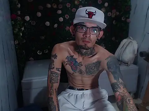 Boy tatto77 online show from 9, 4, 2026