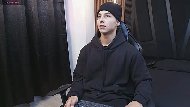 Noah Clarkk online show from 8, 3, 2026