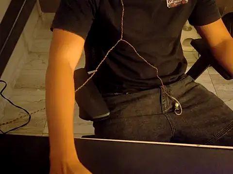 valentino2026 online show from 13, 1, 2026