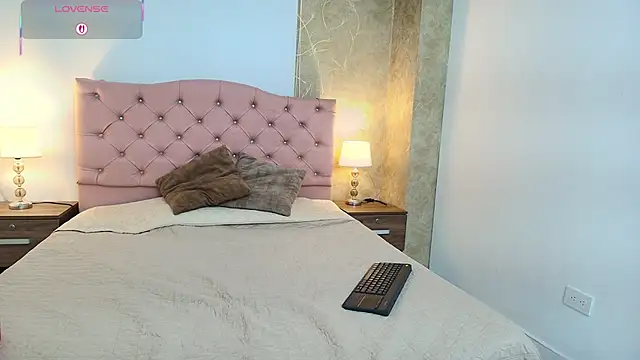 Snapshot of zoe_bermudez chatting on 7, 2, 2026 zoe bermudez online show from 7, 2, 2026