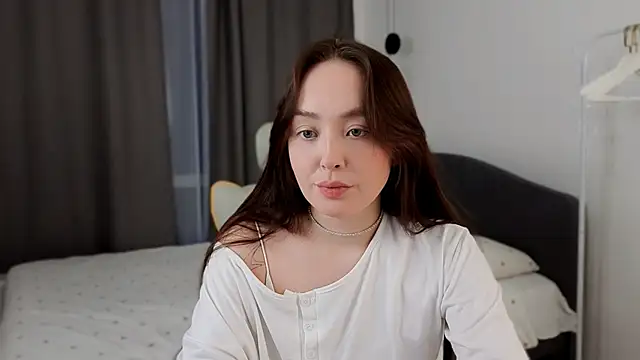 Snapshot of fallin_lovee chatting on 3, 3, 2026 fallin lovee online show from 3, 3, 2026