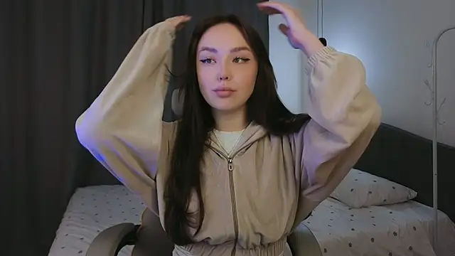 fallin lovee online show from 20, 4, 2026