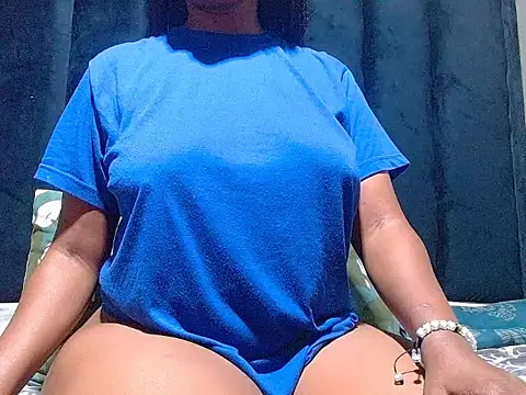 SpicyKitty33 online show from 7, 1, 2026