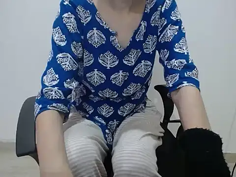 Farhana beautyfull online show from 3, 4, 2026