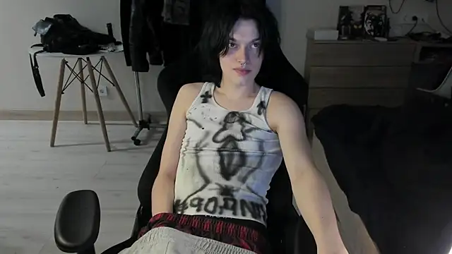 Snapshot of JohnGaliano chatting on 4, 6, 2026 JohnGaliano online show from 4, 6, 2026