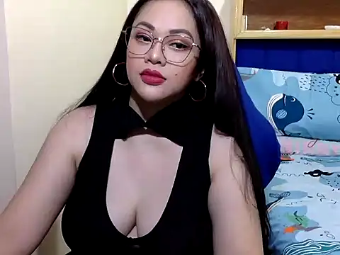 Snapshot of celine_margo chatting on 17, 6, 2026 celine margo online show from 17, 6, 2026
