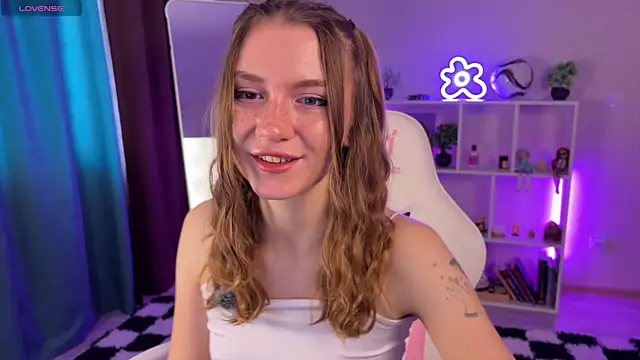 Snapshot of KellySunn chatting on 14, 7, 2026 KellySunn online show from 14, 7, 2026