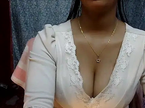 cute Dirty Diva online show from 13, 4, 2026