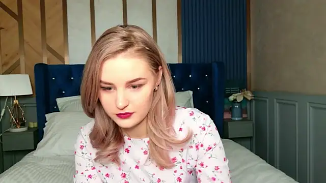 Molly Voss online show from 18, 1, 2026