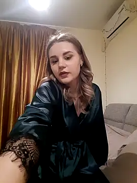 Molly Voss online show from 23, 2, 2026